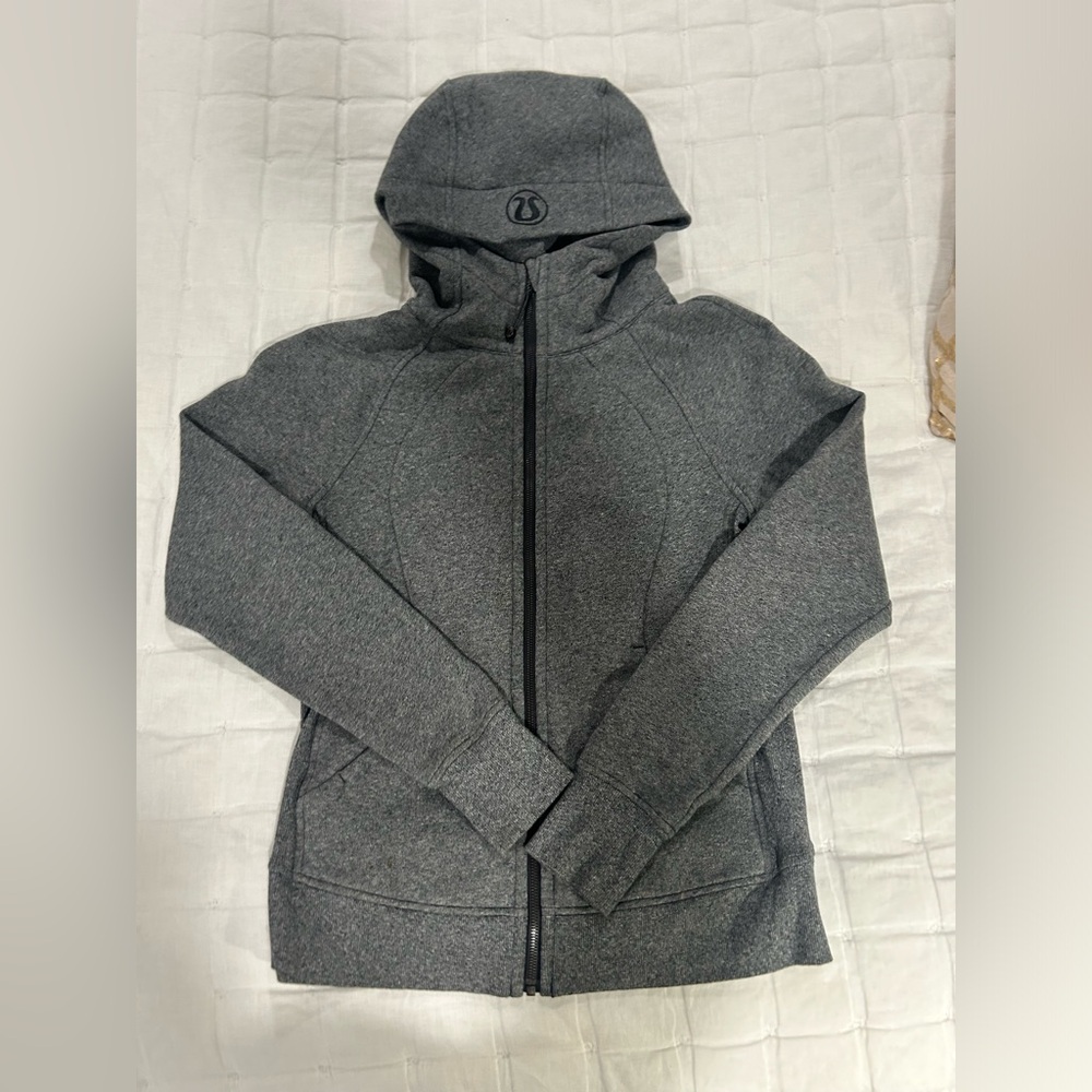 Like new, Lululemon Scuba Hoodie